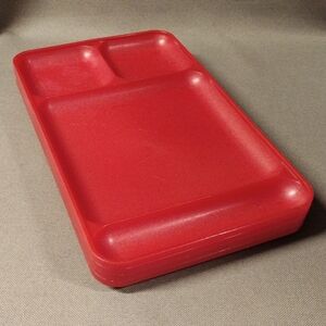 4 Tupperware tray set